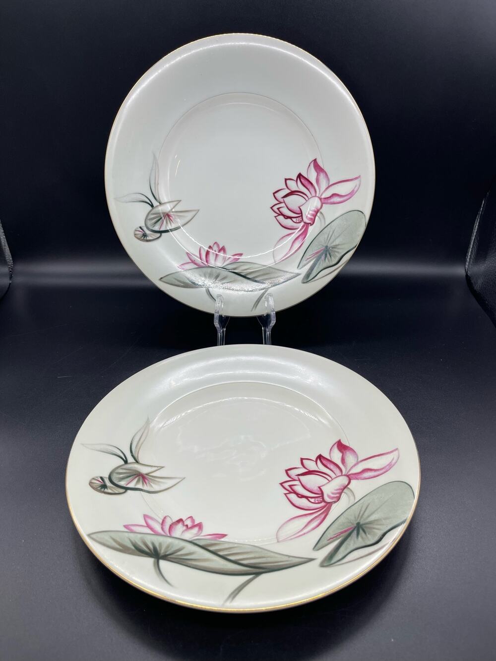 Meito Ivory China Set of 2 Dinner Plates Lotus Made in Japan